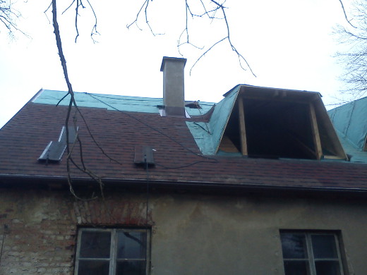 Rekonstrukce střechy Liberec Libena 2012 - šindel Cambridge